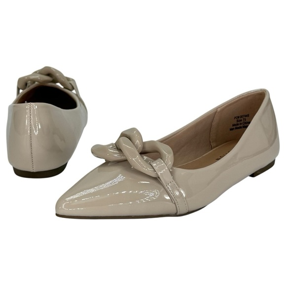 Journee Collection Clareene Beige Patent Leather Womens Flats Size 7.5M - Picture 6 of 8